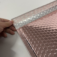 Sacs d'emballage en polybulle imperméables personnalisés de 4 mil avec logo imprimé pour la crème pour les yeux et l'expédition de cosmétiques