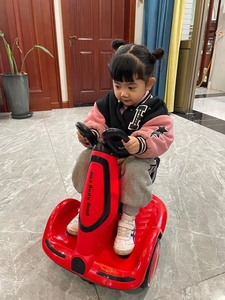 2025 <span class=keywords><strong>TikTok</strong></span> voiture électrique télécommandée pour enfants Rotation à 360 ° avec 5 roues le <span class=keywords><strong>plus</strong></span> <span class=keywords><strong>chaud</strong></span> nouveau jouet cadeau - Product Image 5
