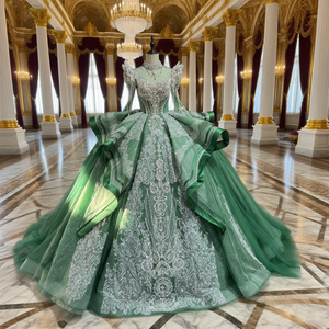 Vestido Verde de Quinceañera para Fiesta de 15 Años con Flores, Lentejuelas y Encaje, Modelo JXS03 - Product Image 3