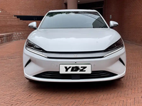 Дешевые подержанные автомобили на экспорт: BYD Qin EV 2023 года, чистый электромобиль-седан, запас хода 545 км (CLTC), 4 двери, 5 мест, передний привод