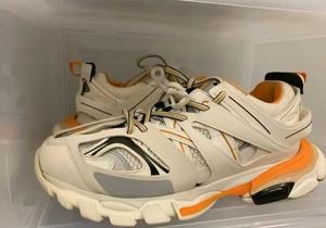 Chaussures de sport tendance et populaires de haute qualité pour hommes et femmes, avec design LED, pour un usage décontracté, pour hommes et femmes. - Product Image 5