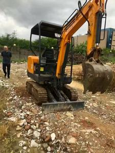 Mini-excavatrice d'occasion 3T sur chenilles d'origine pour l'exploitation minière et la construction, avec attache rapide et brise-roche, certifiée CE - Product Image 5