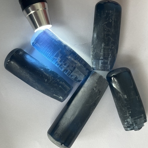 Gemas de Espinela Sintética Creada en Laboratorio, Sin Cortar, en Bruto - Product Image 5