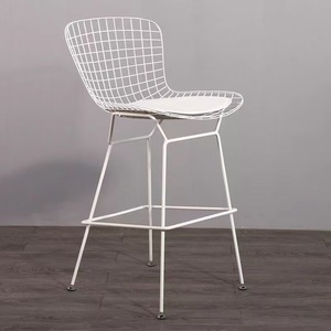 Tabouret <span class=keywords><strong>de</strong></span> <span class=keywords><strong>bar</strong></span> nordique moderne et minimaliste, <span class=keywords><strong>chaise</strong></span> <span class=keywords><strong>de</strong></span> <span class=keywords><strong>bar</strong></span> commerciale en fer forgé ajouré, <span class=keywords><strong>chaise</strong></span> <span class=keywords><strong>de</strong></span> réception <span class=keywords><strong>de</strong></span> luxe léger - Product Image 2
