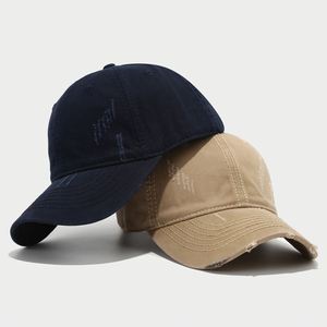 Casquette de baseball unisexe en sergé de coton lavé à 6 panneaux, avec impression en relief, design déchiré et courbé, style vintage sportif urbain, boucle métallique - Product Image 3