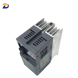 Variador de Frecuencia Serie FR-D700 100% Nuevo y Original, FR-D720-0.4K 0.4KW 0.5HP 2.5A Trifásico 200Vac-240Vac FR-D720-0.4K MITSUBISHI-FR-D7 - Product Image 2