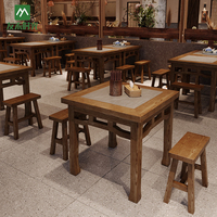 Ensemble table et chaises en bois massif traditionnel, durable et écologique pour les restaurants chinois de nouilles et de hot pot