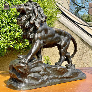 Escultura de León Acostado de Bronce Fundido, Estatua de Animales de Metal de Tamaño Real para Exteriores, Marca TREVI, en Venta - Product Image 5