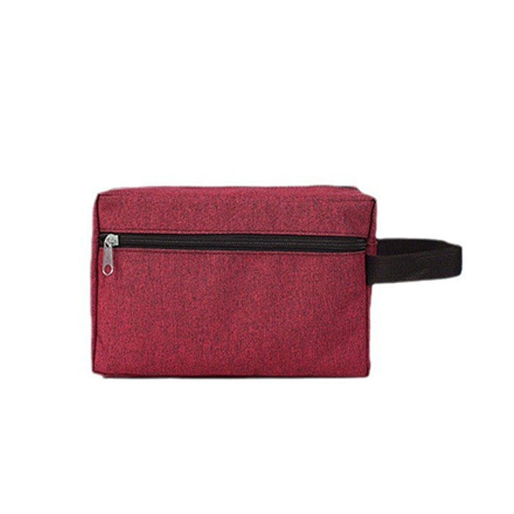 สีแดงเข้ม