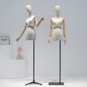 Maniquí Moderno de Mujer para Exhibición <span class=keywords><strong>con</strong></span> <span class=keywords><strong>Brazos</strong></span> <span class=keywords><strong>Articulados</strong></span> - Product Image 2