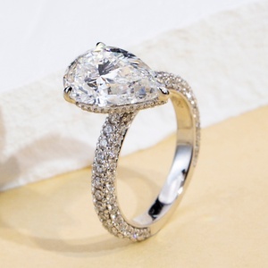 Anillo de Diamante Cultivado en Laboratorio con Certificado IGI Personalizado, Oro de 18K, Corte Pera, 5CT, E VVS2, MSR-1897 - Product Image 2