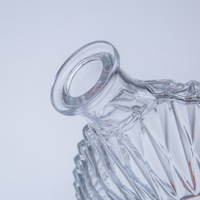 Bouteille vide en verre cristal de 500 ml de haute qualité, personnalisable avec logo et couleur, surface transparente, bouchon en liège, forme plate, pour vodka et whisky, haute sensibilité sensorielle