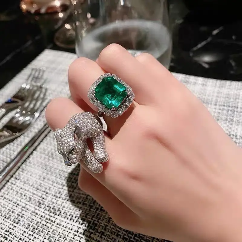 Luxury finger jewelry square emerald sparkly ring cute animal leopard adjustable ring for women