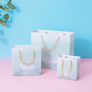 ถุงกระดาษสำหรับห่อของขวัญแบบบูติกหรูหราสีชมพูเกรดสูงบรรจุภัณฑ์ช้อปปิ้งเครื่องประดับหรูหราพร้อมที่จับริบบิ้น - Product Image 6