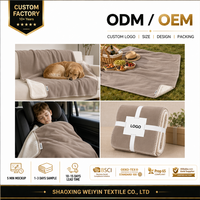Fabrieksgroothandel op maat gemaakte logo waterdichte huisdierdekens, wasbare zachte fleece honden dekens voor reizen, hotels, onderdak en promotionele doeleinden