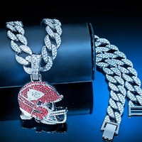 PD3178 Collier pour homme en alliage de zinc, style hip-hop européen et américain, avec chaîne cubaine entièrement ornée de strass rouges et pendentif casque de chef