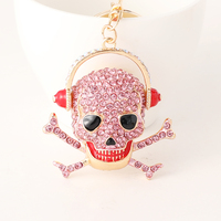 Porte-clés Punk en alliage avec croix entièrement ornée de strass, style gothique rock, breloque de sac, accessoire streetwear pour homme, cadeau de fête d'Halloween