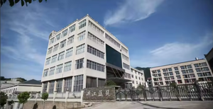 <span class=keywords><strong>Casque</strong></span> de sécurité en ABS rigide, durable, multicolores, pour travaux en extérieur, cyclisme, avec visière et protège-oreilles - Product Image 6