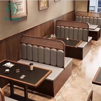 Ensemble de meubles de restaurant, table et banquette en bois pour café, pizzeria, restaurant, canapé, banquette pour restaurant