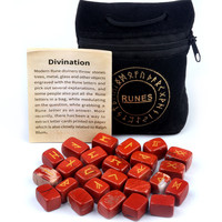 Runes en pierres semi-précieuses gravées avec des lettres, forme carrée, technique de meulage et de polissage, 25 pièces dans un sac en tissu