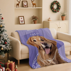 Couverture en peluche personnalisée avec portrait de Golden Retriever, couleur violette, rectangulaire, anti-boulochage, décoration d'intérieur, utilisation quatre saisons - Product Image 1