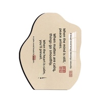 Ornement de calligraphie en panneau de densité de style chinois, en stock, aide à la stabilité et à la paix intérieure, pour une décoration harmonieuse.