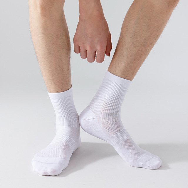 Men's Antibacterial Deodorant Sports Socks Mid-Tube Sweat-Absorbent Breathable Running Socks Thin Bottom Towel for Four Seasons
