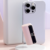 Couleurs personnalisées et logo Mini Power Bank Petit et léger Produit électronique