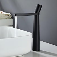 Robinets mélangeurs noirs mats monotrou montés sur pont moderne Robinet d'évier de salle de bain en laiton avec eau chaude et froide