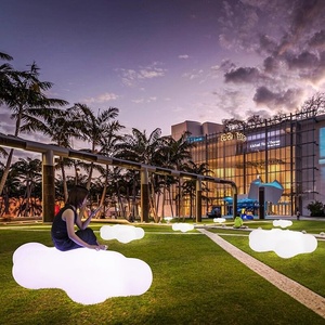 Décoration de pelouse lumineuse extérieure en PE 3D blanc IP65, motif nuage sculpté, idéale pour les centres commerciaux et les <span class=keywords><strong>parcs</strong></span> communautaires - Product Image 3