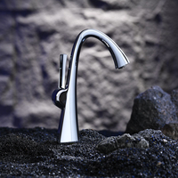 Robinet d'eau chaude et froide pour salle de sport à domicile en laiton au design moderne
