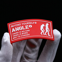 Étiquettes en silicone 3D personnalisées, écologiques, avec dos plat, pour vêtements et logos de chapeaux