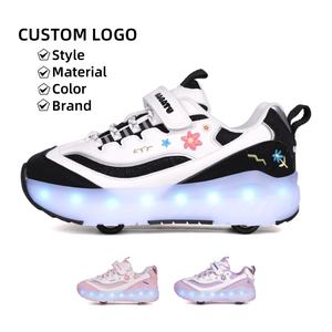 <span class=keywords><strong>Cema</strong></span> Patins à roulettes détachables Sport pour enfants Chaussures de marche automatiques à <span class=keywords><strong>4</strong></span> roues et déformation à double rangée - Product Image 1