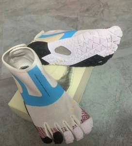 Chaussures de yoga et de pilates unisexes à cinq orteils, antidérapantes, à semelle fine, pour l'entraînement sportif, chaussons à cinq doigts - Product Image 3
