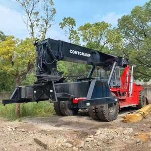 Apilador de contenedores Kalmar 450 usado, de 45 toneladas, con sistema hidráulico original estable, perfecto para apilar contenedores en el muelle portuario. - Product Image 2
