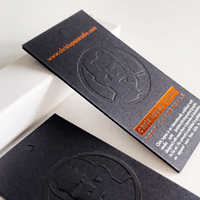 LOPAL Étiquettes personnalisées de vêtements en carte noire Carte recyclée avec logo en relief UV Logo en feuille de cuivre imprimé Étiquettes à suspendre pour vêtements