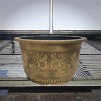 Jardinière haute en métal avec finitions en laiton élégantes pour la décoration intérieure et extérieure, arrangements floraux, pots de fleurs modernes, support en promotion