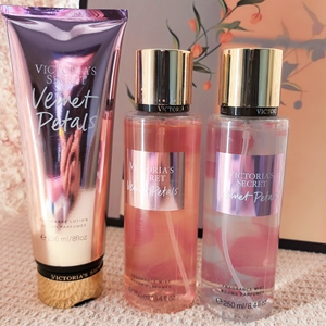 Perfume <span class=keywords><strong>Victoria</strong></span>'s <span class=keywords><strong>Secret</strong></span> <span class=keywords><strong>Bare</strong></span> <span class=keywords><strong>Vanilla</strong></span>, Set de Bruma Corporal y Loción, Fragancia Duradera en Spray, Perfume para Mujer - Product Image 5