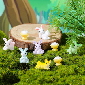 Ornement miniature en résine en forme de lapin de dessin animé mignon, décoration de jardin, accessoires artisanaux pour intérieur et extérieur, finition peinte en forme d'animal - Product Image 1