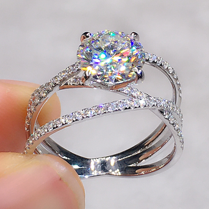 Huitan — bagues de fiançailles trois lignes croisées, pour femme, bijoux en argent clair, très grand <span class=keywords><strong>diamant</strong></span> rond, Macro pavé, mariage - Product Image 1