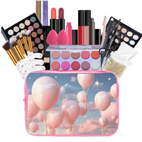 Coffret Cadeau de Maquillage Mystère de Noël Personnalisé 5 Pièces : Rouge à Lèvres, Gloss, Crayon à Lèvres, Fard à Paupières – Végan, Bio, Écologique
