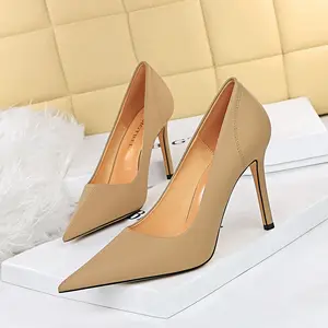 Sepatu Hak Tinggi Wanita, Seksi Ujung Lancip Kulit Hitam High Heels Pump Stiletto Tajam High Heels Gaun Sepatu untuk Wanita