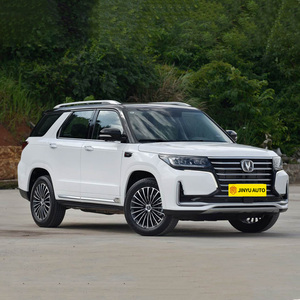 Changan CS95 2017, automobile 2.0T 233 ch L4, voitures d'<span class=keywords><strong>occasion</strong></span> 2WD/4WD <span class=keywords><strong>7</strong></span> <span class=keywords><strong>places</strong></span>, voitures à <span class=keywords><strong>essence</strong></span>, Changan CS 95 SUV en stock - Product Image 3