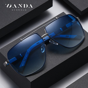 Gafas de Sol Danda con Marco Metálico, Lentes con Degradado Azul, Protección UV400, Estilo para Conducir y Viajar para Hombre - Product Image 3