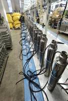 Pompe à vis de 180 m de hauteur de refoulement, débit de 1,5 m³/h, 150 V CC, 1200 W, pompe de puits profond CC pour l'irrigation et l'usage domestique
