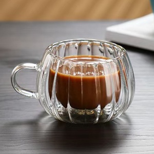 Elegante Doppelwandige Isolier-Kaffeetasse aus Glas mit Geriffeltem Rand und Thermischer Doppelschicht, Hitzebeständiger Dekotasse - Product Image 2