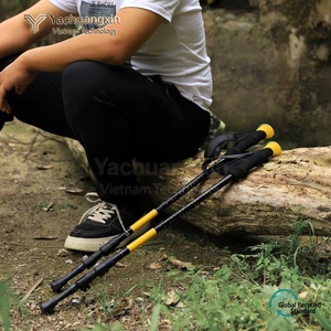 Bâtons de randonnée réglables noir et jaune avec verrouillage externe, équipement de trekking extérieur - Product Image 5