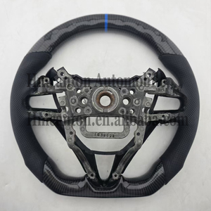 Volante Deportivo de Fibra de Carbono con Cuero Perforado y Franja Azul Superior para Honda Civic de 8ª Generación - Product Image 5