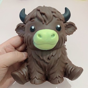 Juguete Blandito Antiestrés de Vaca Highland de 15 cm, Relleno de Harina, el Más Vendido Transfronterizo - Product Image 2