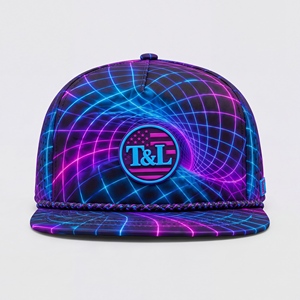 Gorra de Golf Cyber Neon Grid Rosa Azul Impermeable con Parche de PVC y Cuerda, Snapback de 5 Paneles, Perforada y Transpirable, Estilo Urbano para Hombre y Mujer - Product Image 2